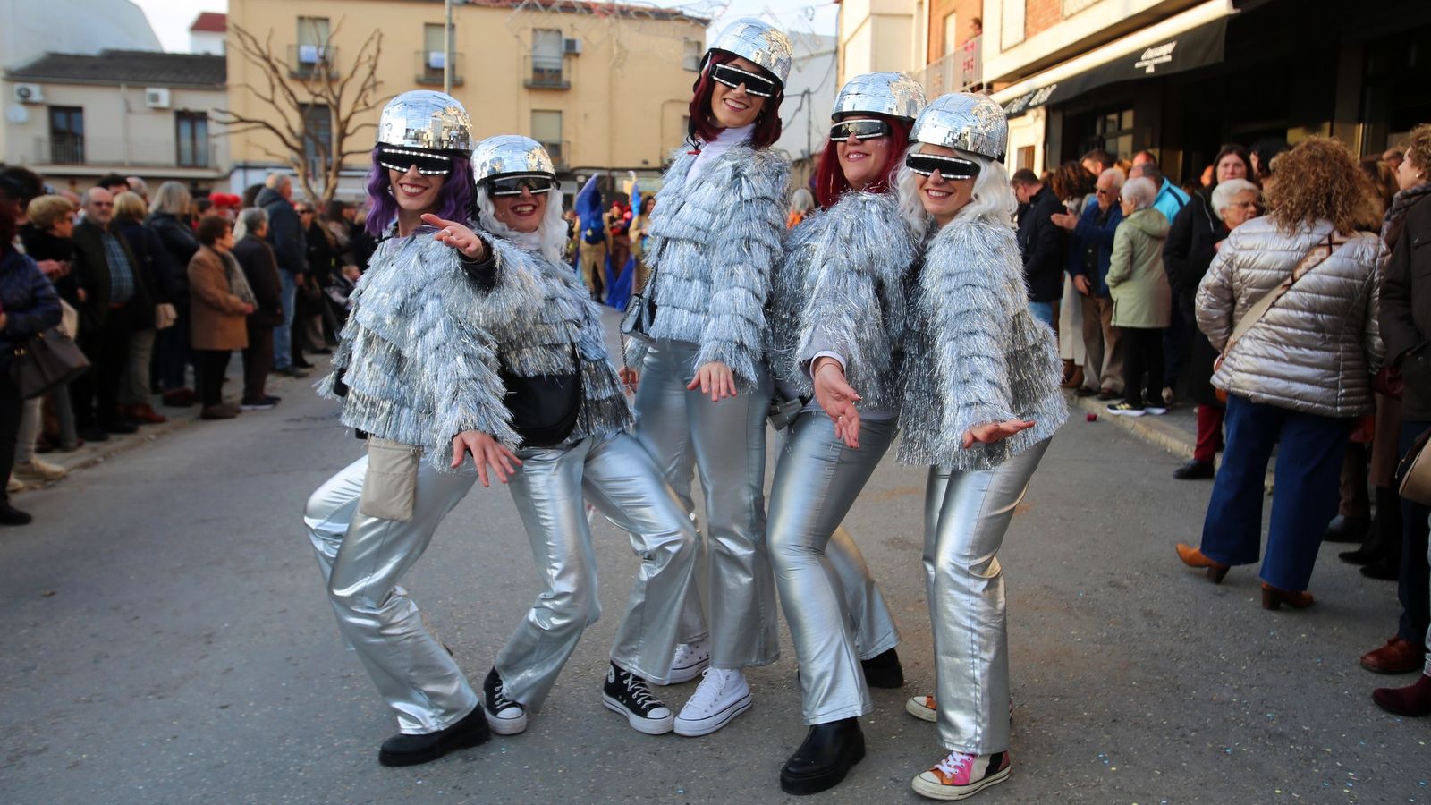 Los disfraces estarán presentes en las calles, tanto en desfiles oficiales como en concursos individuales o en grupo.