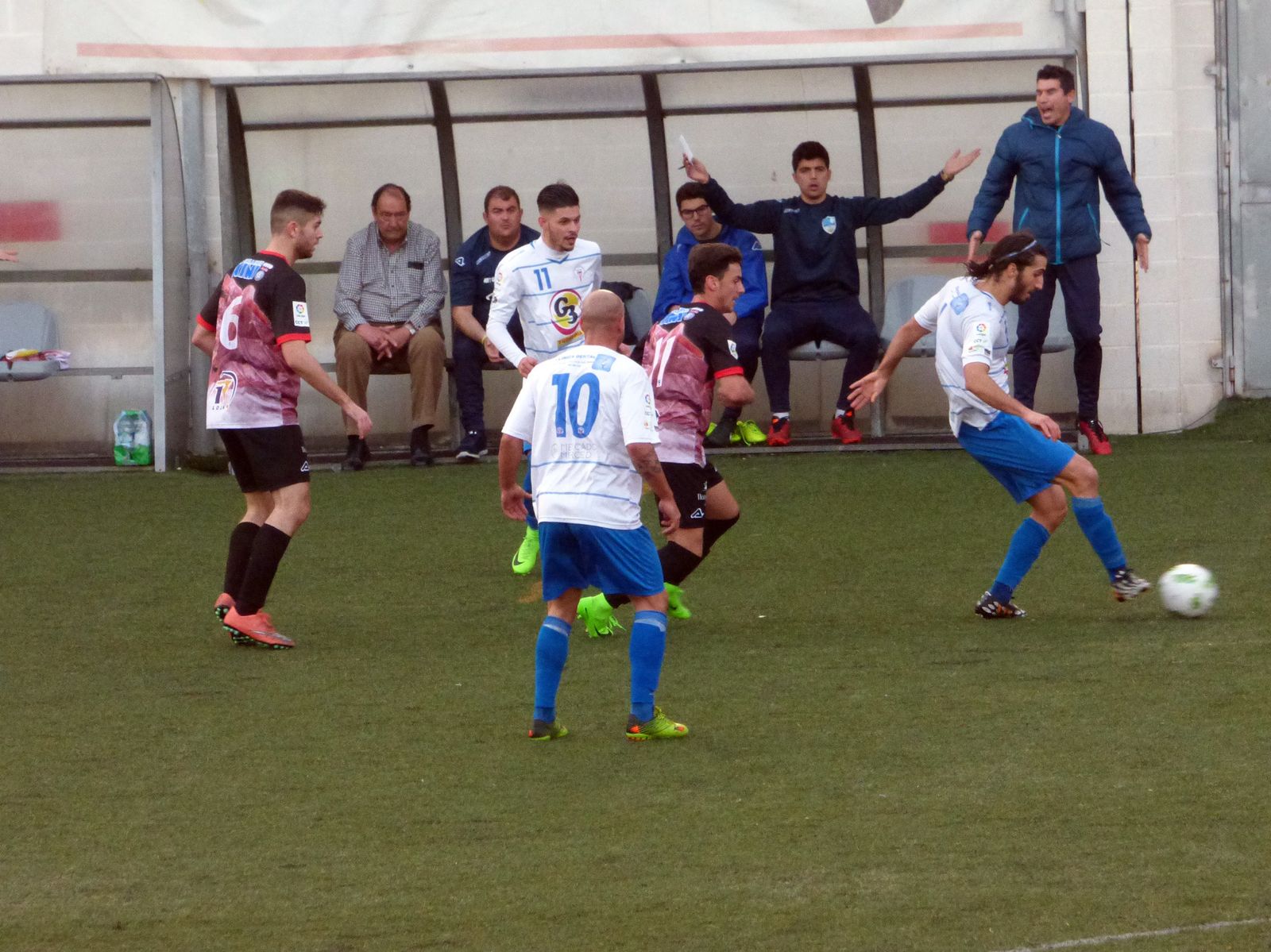 Lance del partido investigado entre paleños y lojeños, que acabó con empate a tres.