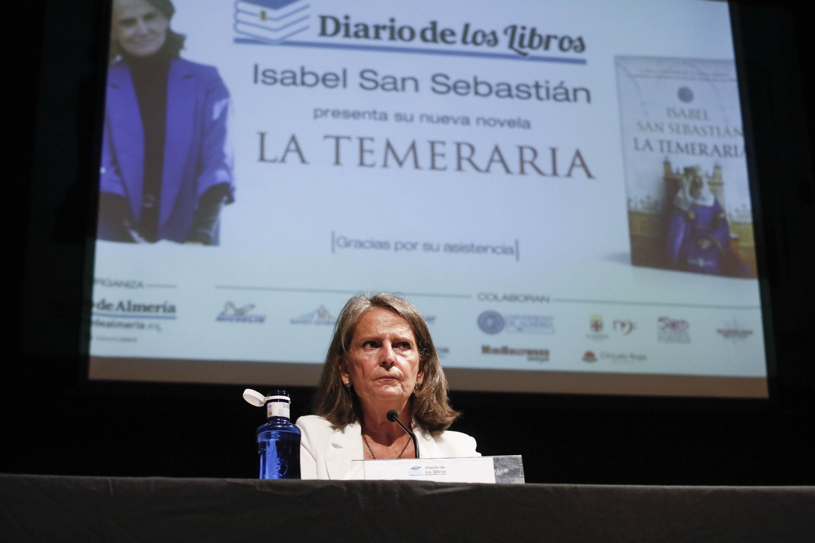 Las imágenes del diario de los libros con Isabel San Sebastián