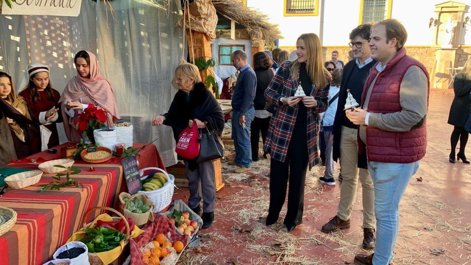 Los concejales, en el Belén Viviente.