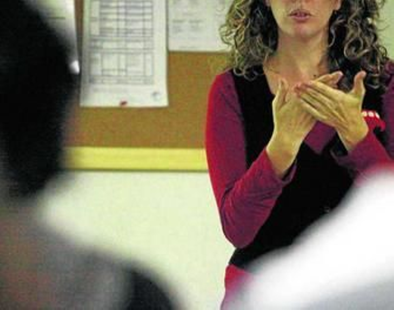 Imagen de archivo de un intérprete en lengua de signos.