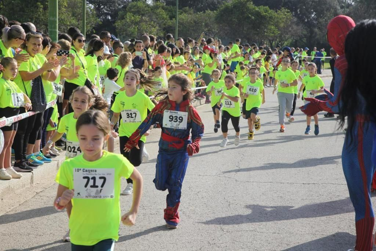 Vuelve a Sevilla una nueva edición de 'Tus kilómetros nos dan vida', la carrera solidaria contra el cáncer infantil. Vuelve a Sevilla una nueva edición de 'Tus kilómetros nos dan vida', la carrera solidaria contra el cáncer infantil.