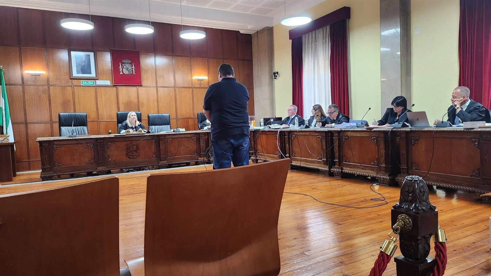 Acusado durante el juicio.