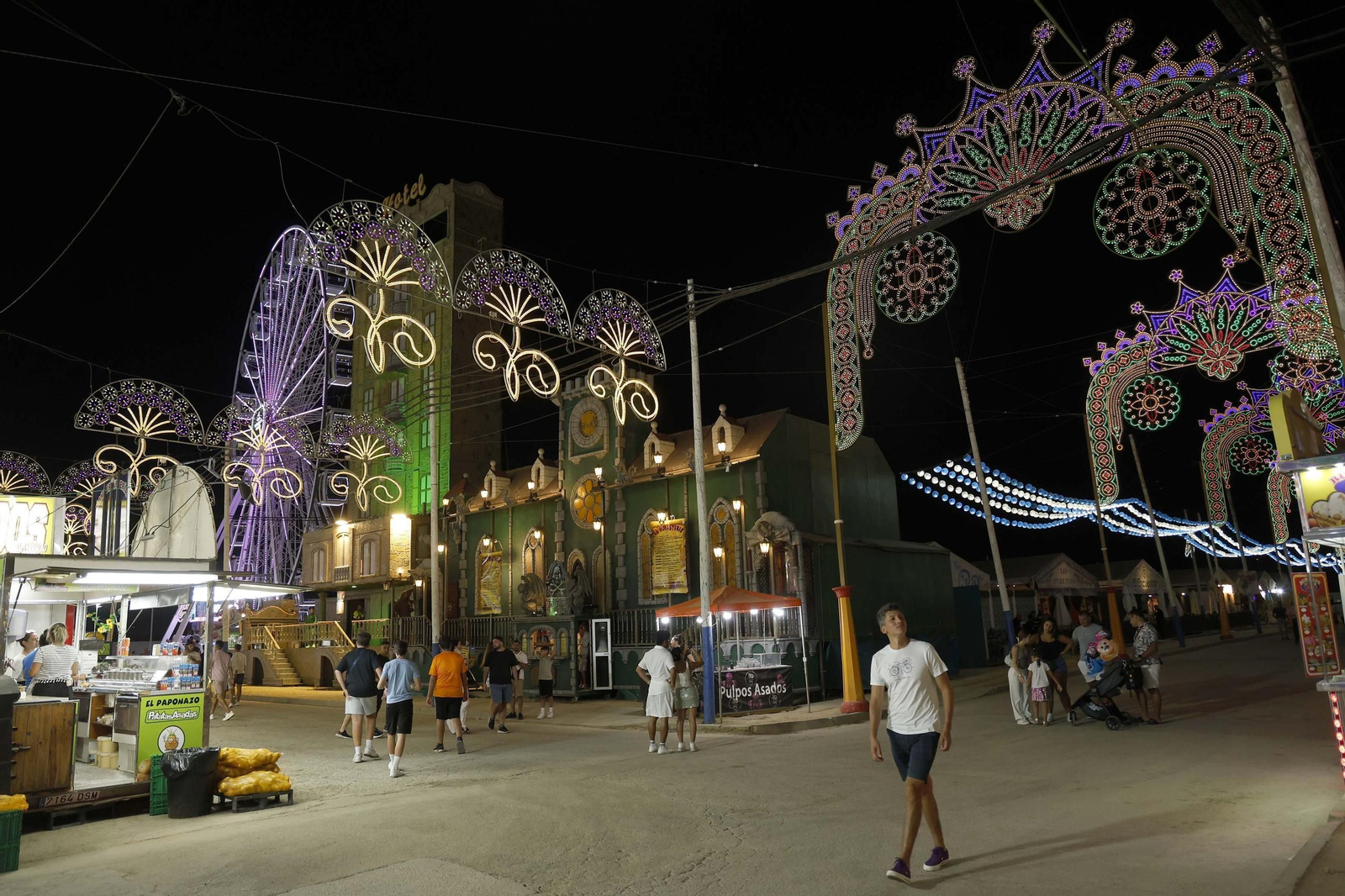 Búscate en las fotos del sábado de la Feria de La Línea