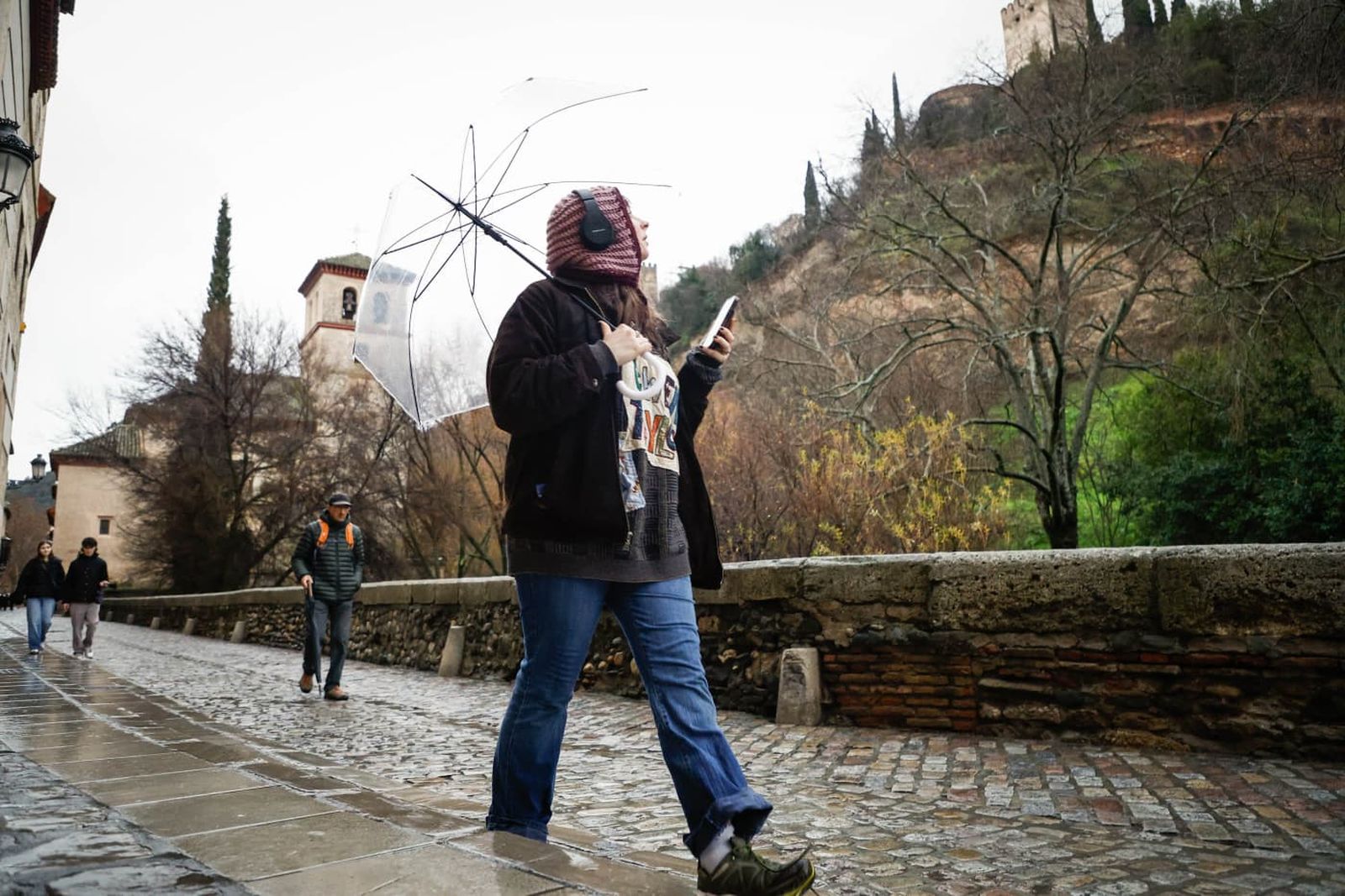 Los episodios de lluvia se mantendrán durante toda la semana en Granada.