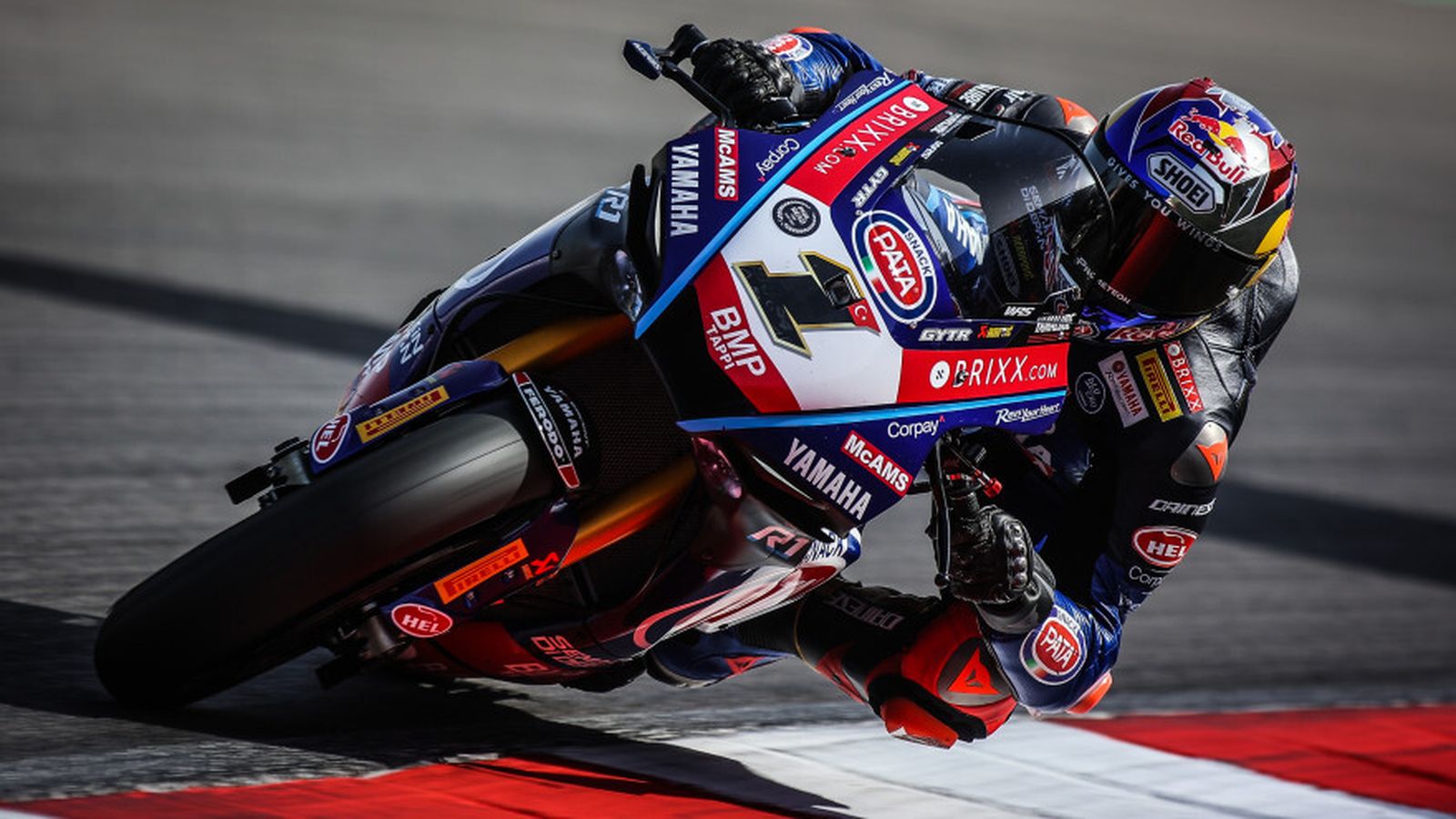 El turco Razgatlioglu, ganador en la Carrera 1 de Portimao.