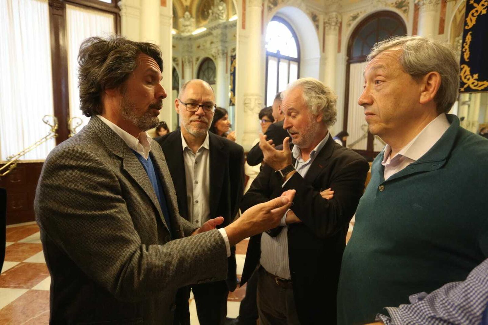 Fotos de la capilla ardiente de Manuel Alcántara