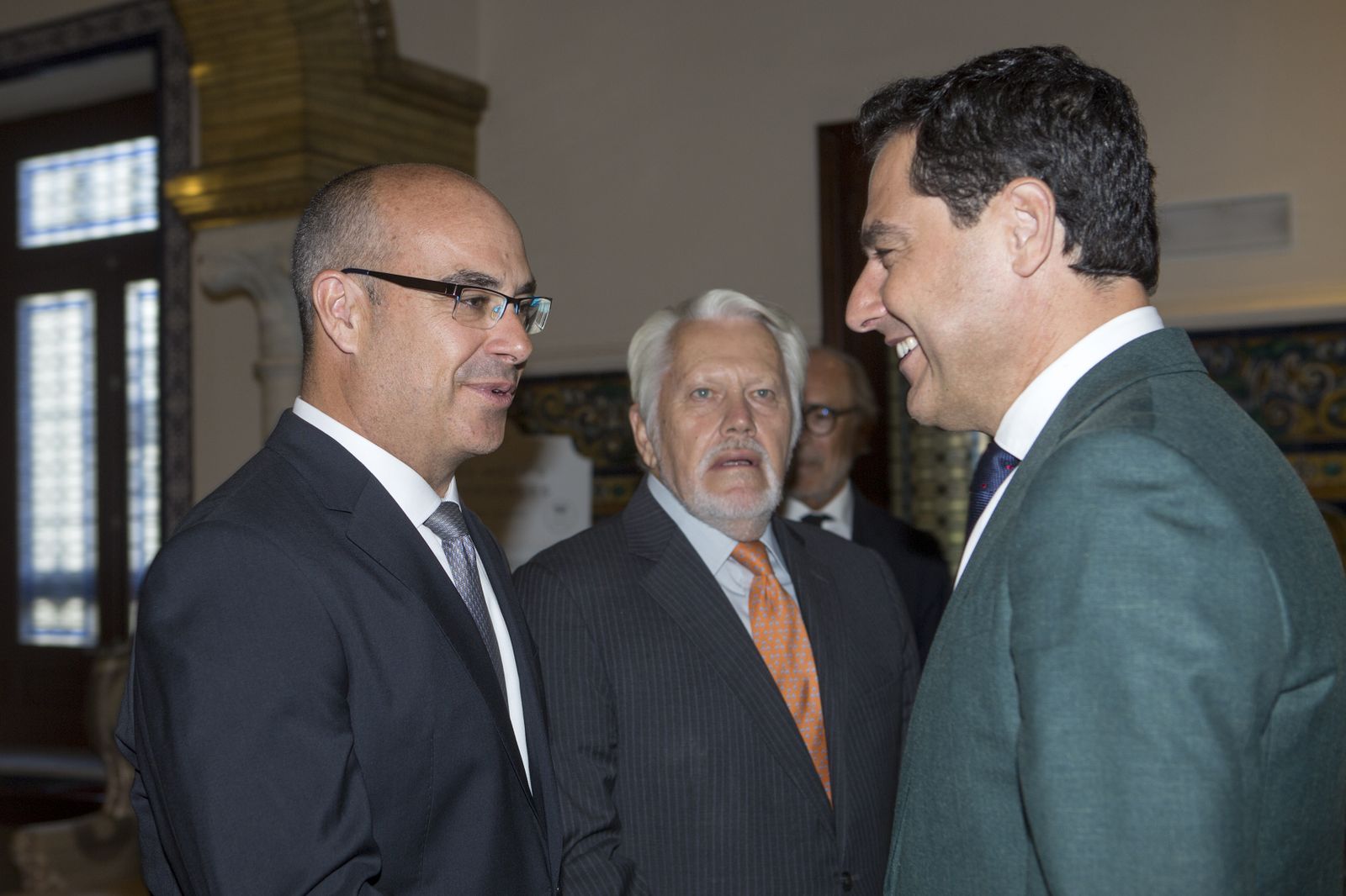 Las imágenes de la entrega de la Beca Manuel Olivencia