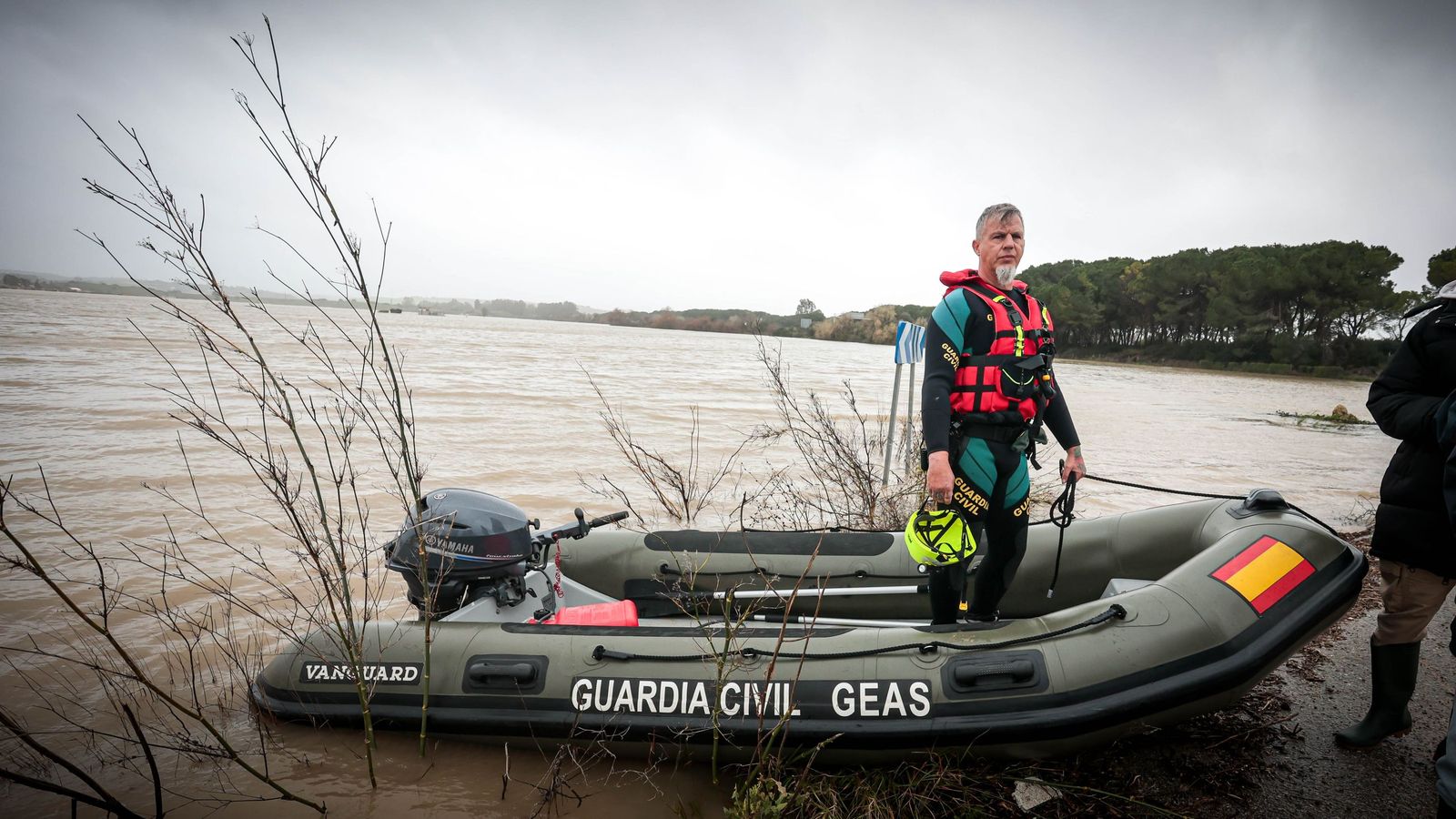 Así trabajan los grupos de élite de la Guardia Civil en las inundaciones en Jerez