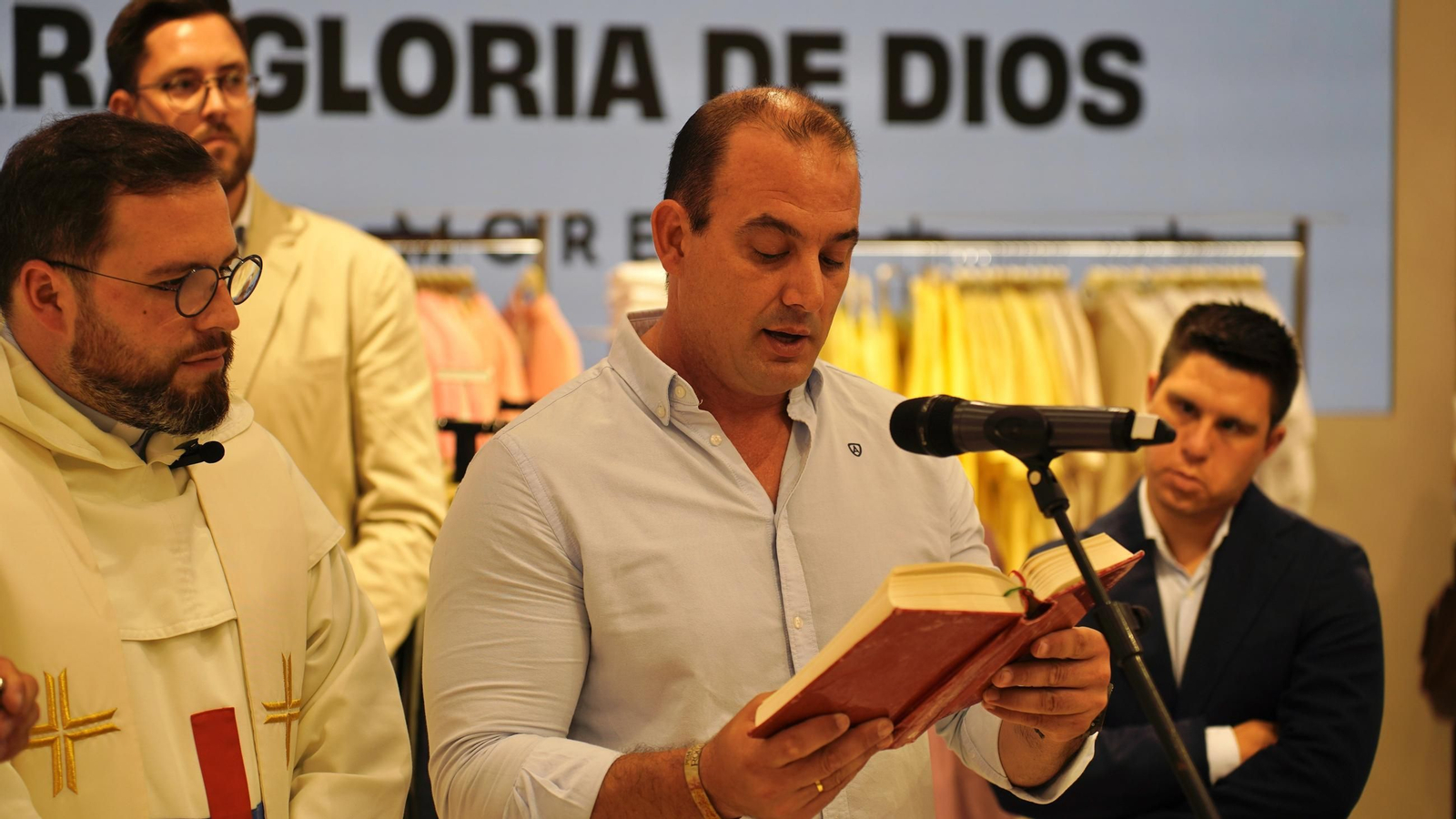 Fotos de la apertura de la marca Álvaro Moreno en el Centro Comercial Puerta Europa de Algeciras
