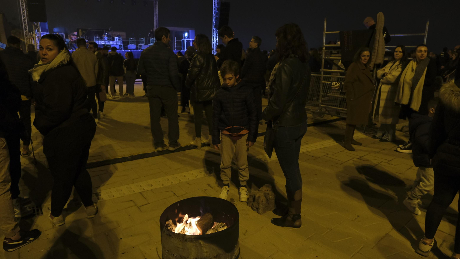 La Noche de las Candelas en el Mesón Gitano de Almería, en imágenes