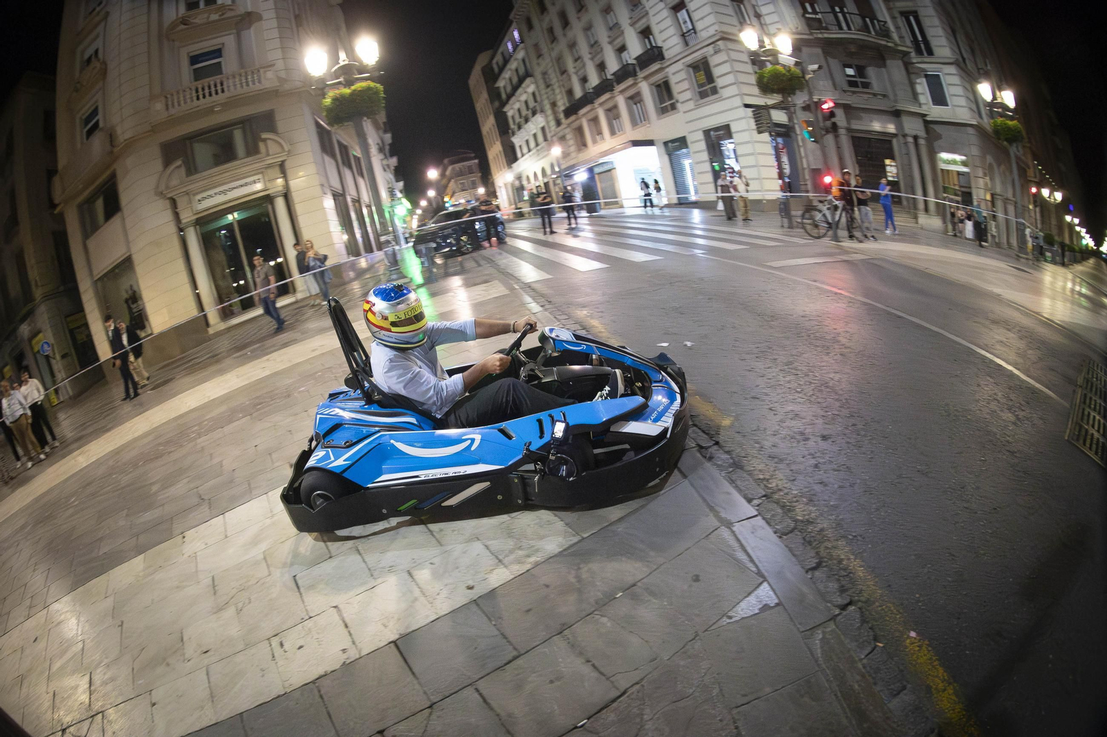 Imagen de las pruebas realizadas con los karts por las calles de Granada esta pasada madrugada Imagen de las pruebas realizadas con los karts por las calles de Granada esta pasada madrugada