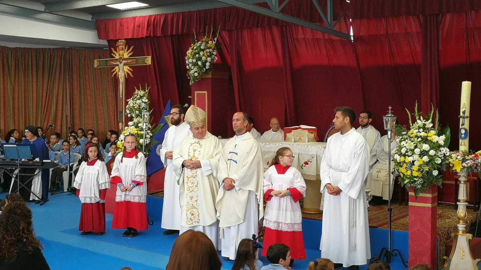 El obispo de Jerez, José Mazuelos, durante la eucaristía celebrada esta mañana en el colegio Espíritu Santo. El obispo de Jerez, José Mazuelos, durante la eucaristía celebrada esta mañana en el colegio Espíritu Santo.