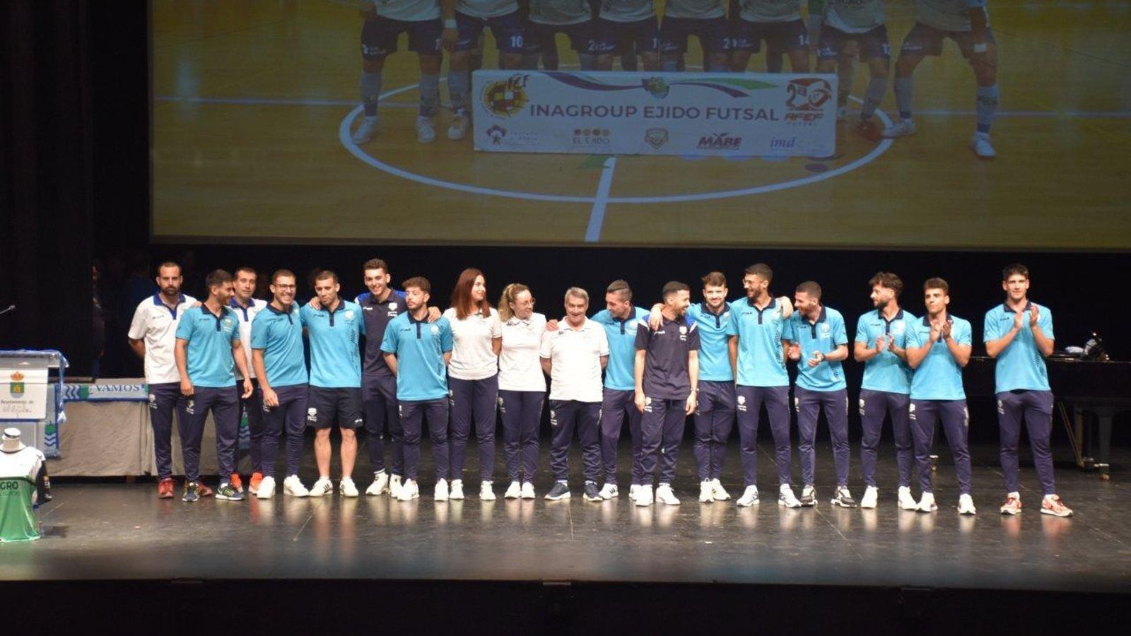 El primer equipo se lo pasó en grande