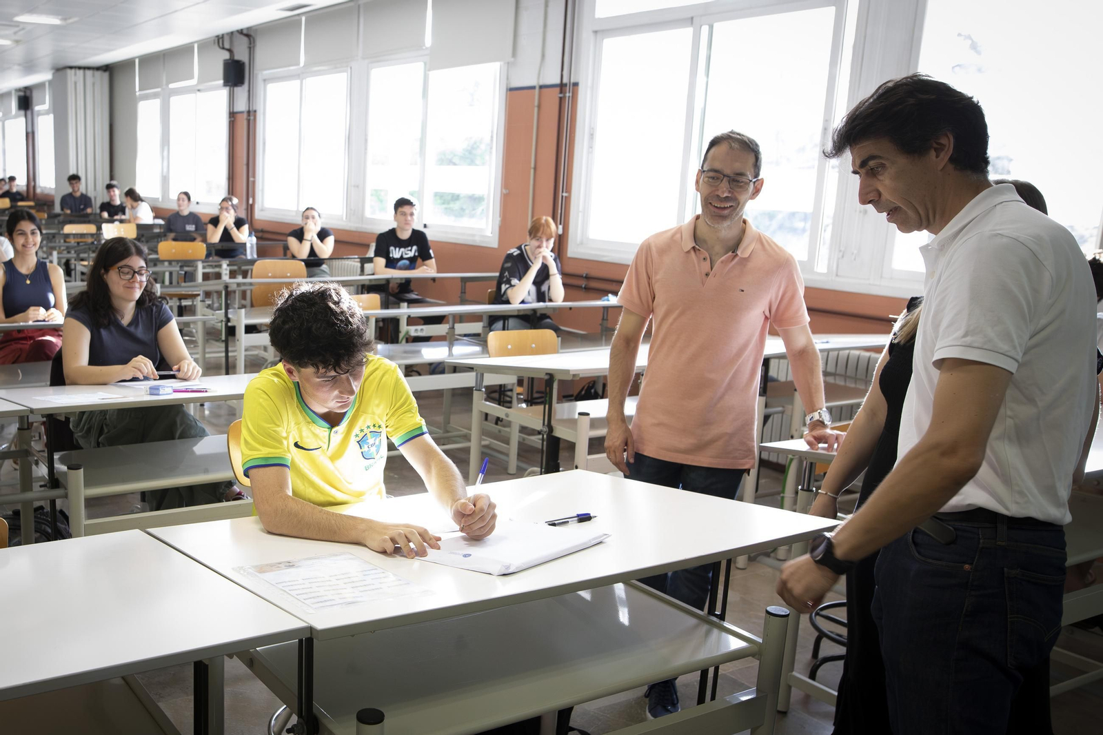 El primer día de Selectividad en Granada, en imágenes