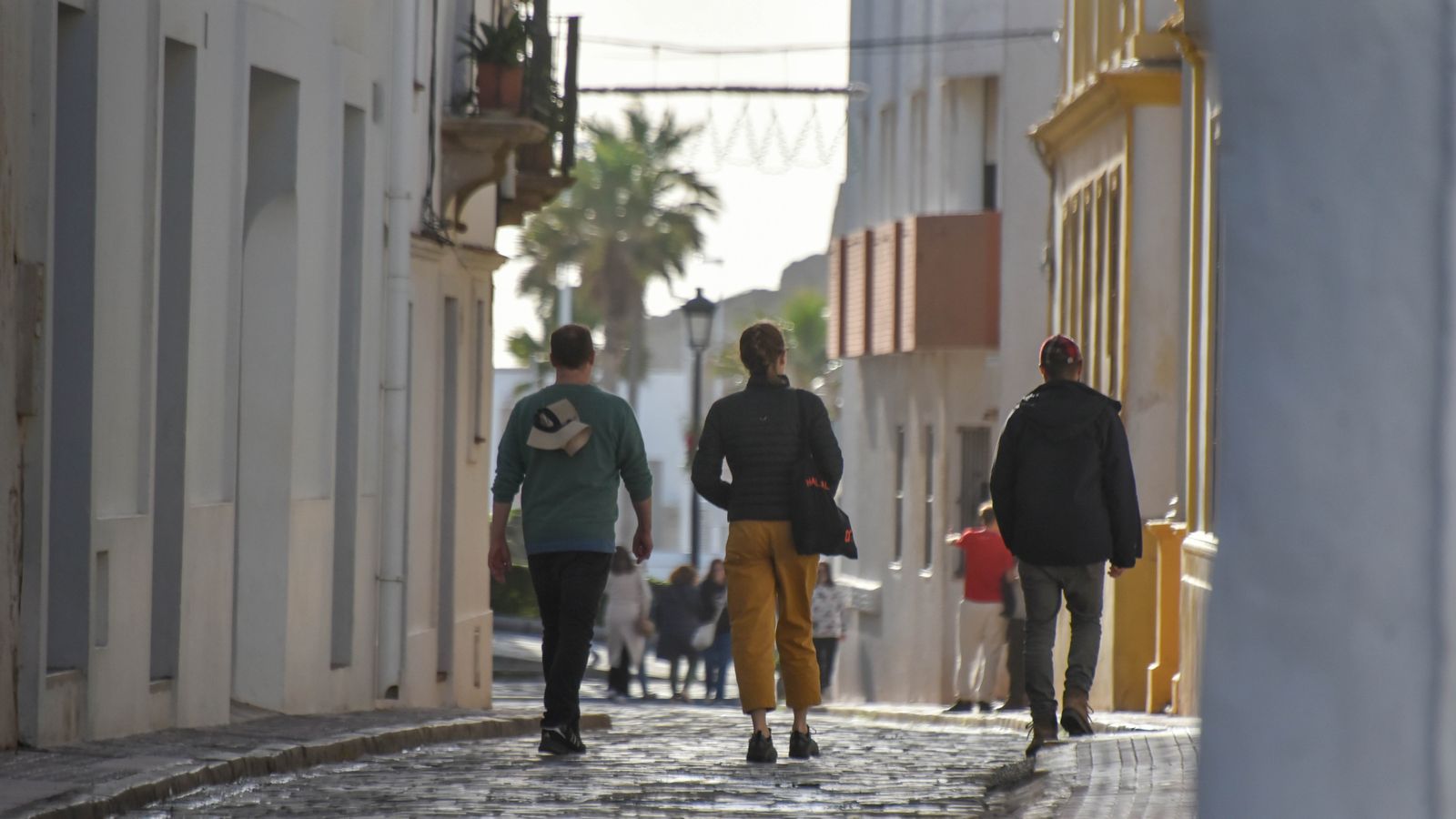 Ambiente en el puente de la Inmaculada en Tarifa, en imágenes