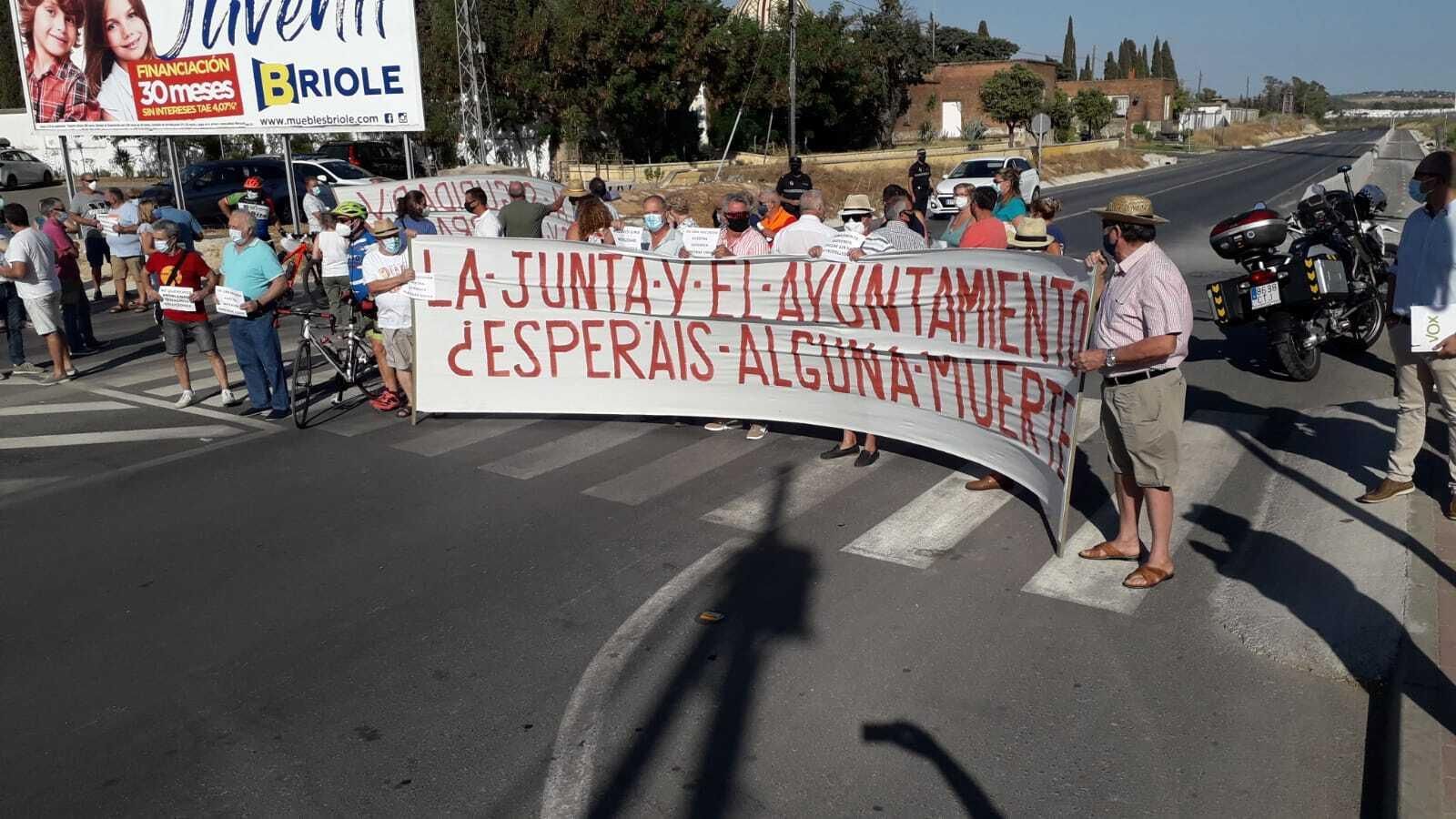 Un momento del corte de carretera.