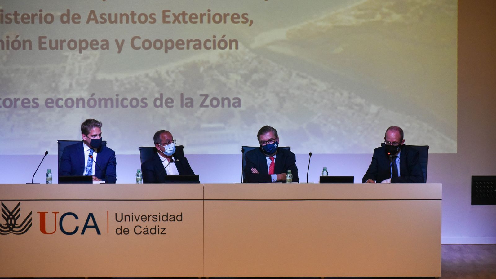 Fotos de la reunión del secretario de estado para la UE y los aalcaldes del Campo de Gibraltar