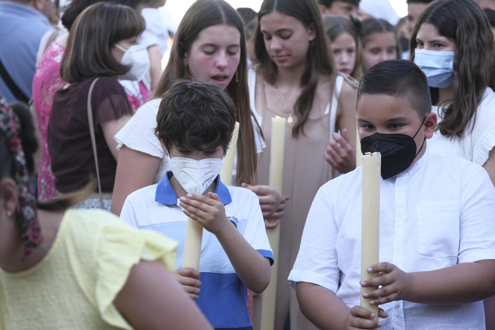 La procesión de la Virgen de Fátima de Córdoba, en imágenes