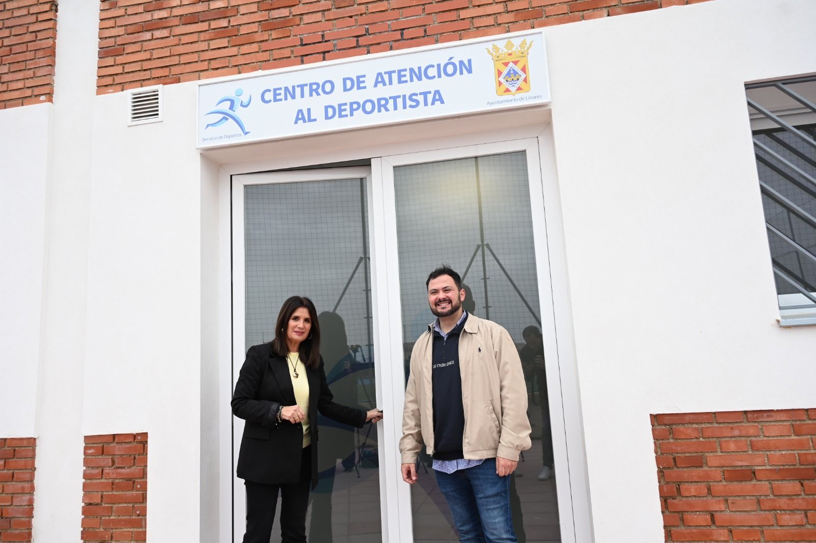 Auxi del Olmo y Martín de la Torre, junto al nuevo espacio.