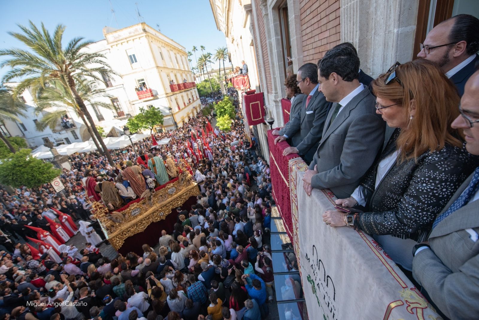 Visita del presidente de la Junta al Hotel Casa Palacio María Luisa