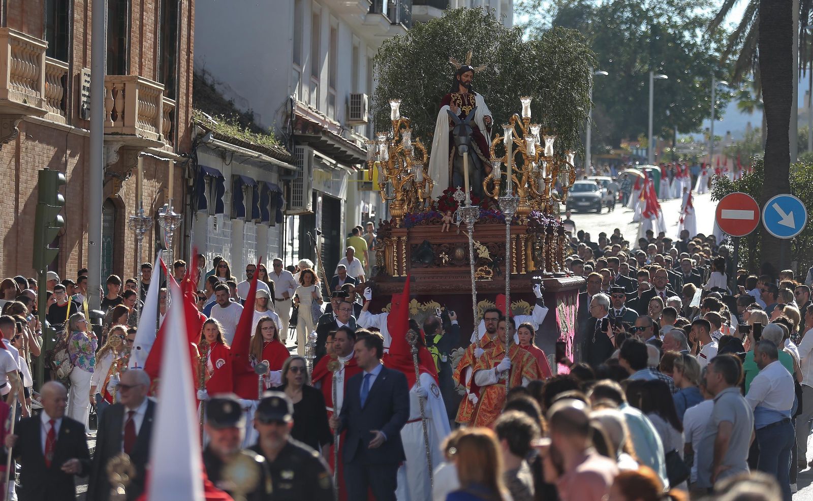 Fotos del Domingo de Ramos en Algeciras: Borriquita y Oración en el Huerto
