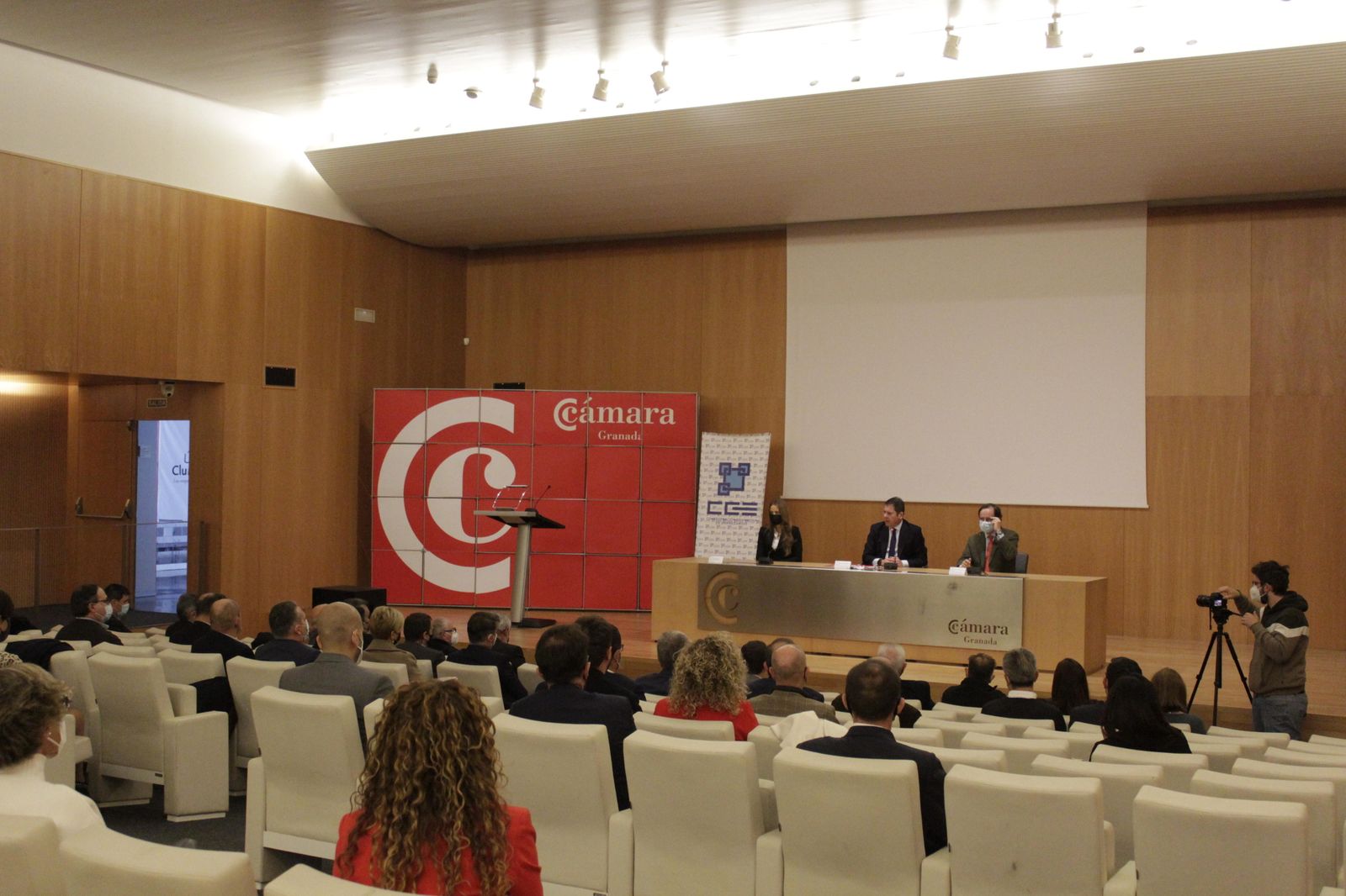 Un momento de la reunión de la CGE, Cámara Granada y Cámara Motril.