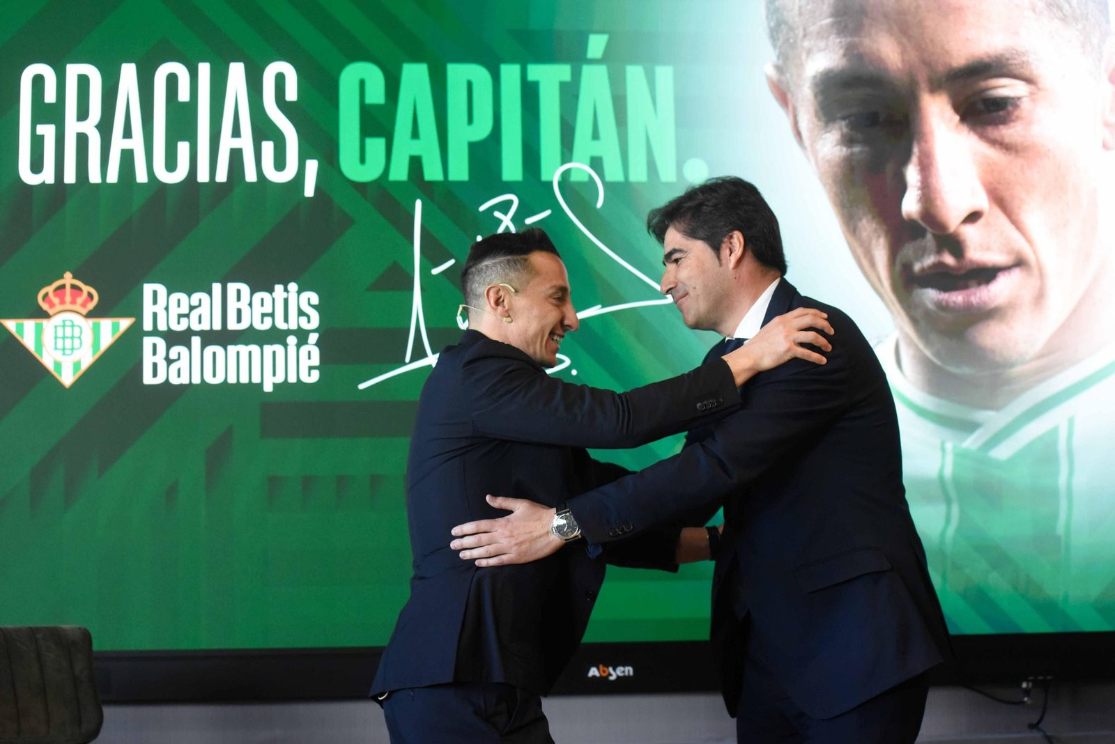 Las imágenes de la despedida de Andrés Guardado