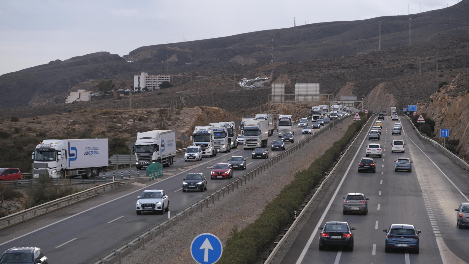 Fotogalería de la protesta de los camioneros de Almería