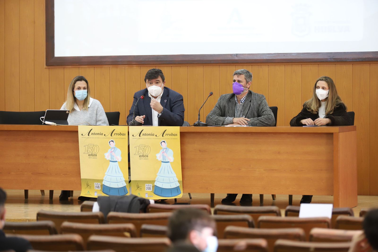 Homenaje a Antonia Arrobas, primera estudiante de secundaria de la historia de España