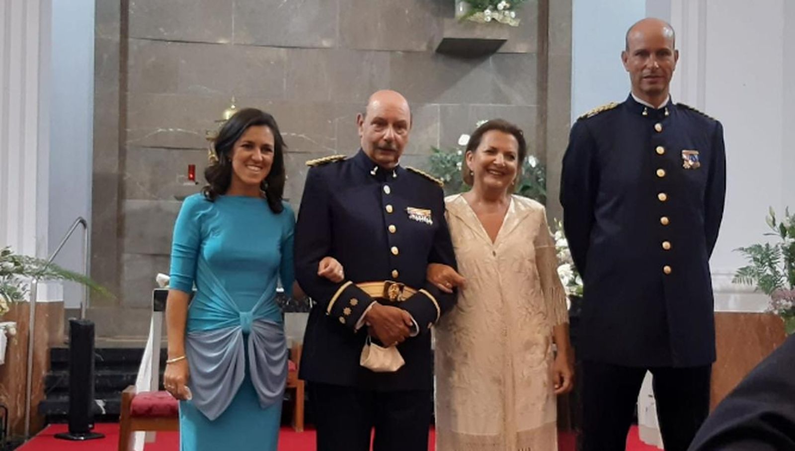 Álvaro Caravaca y Amparo Bellón con los padrinos de la boda Alfonso Caravaca y Macarena Aguilar.