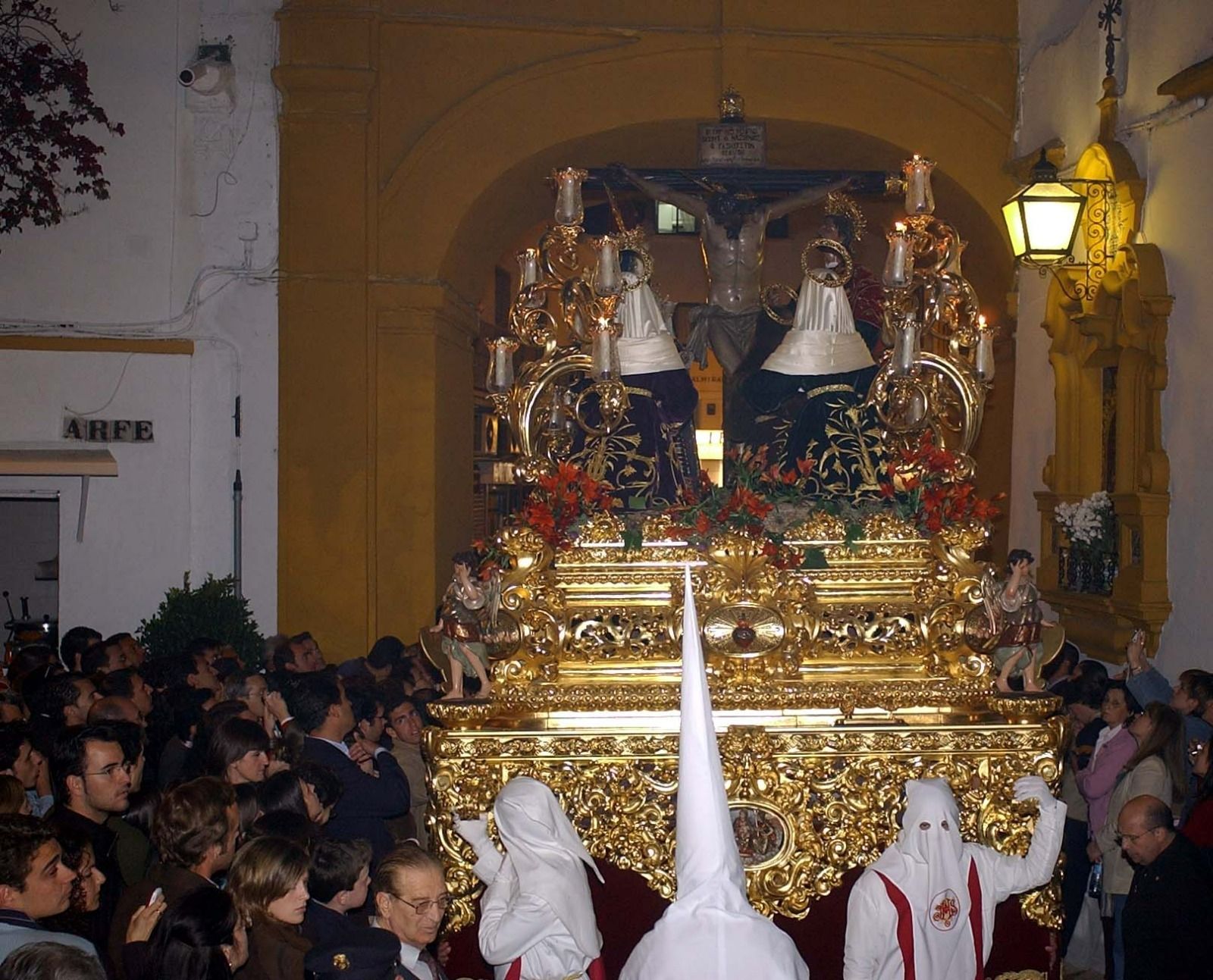 Las mejores imágenes del Santo Entierro Grande de 2004