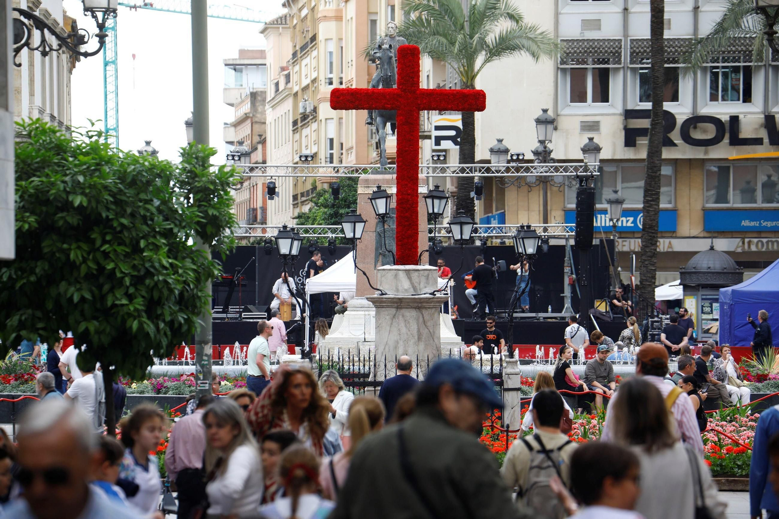 El primer día de las Cruces de Córdoba, en imágenes