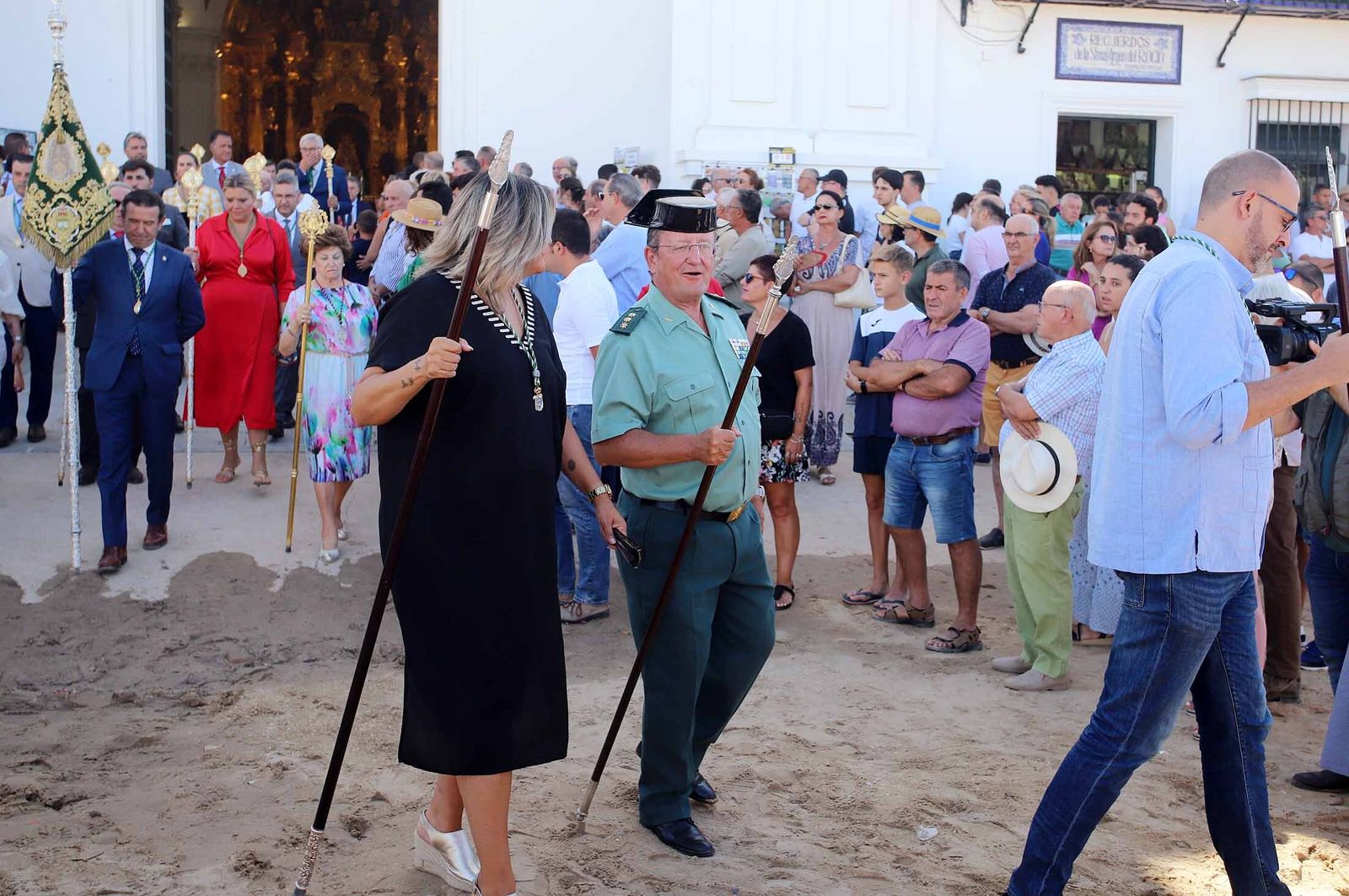 Imágenes de la procesión eucarística y solemne Función del Voto en El Rocío Chico