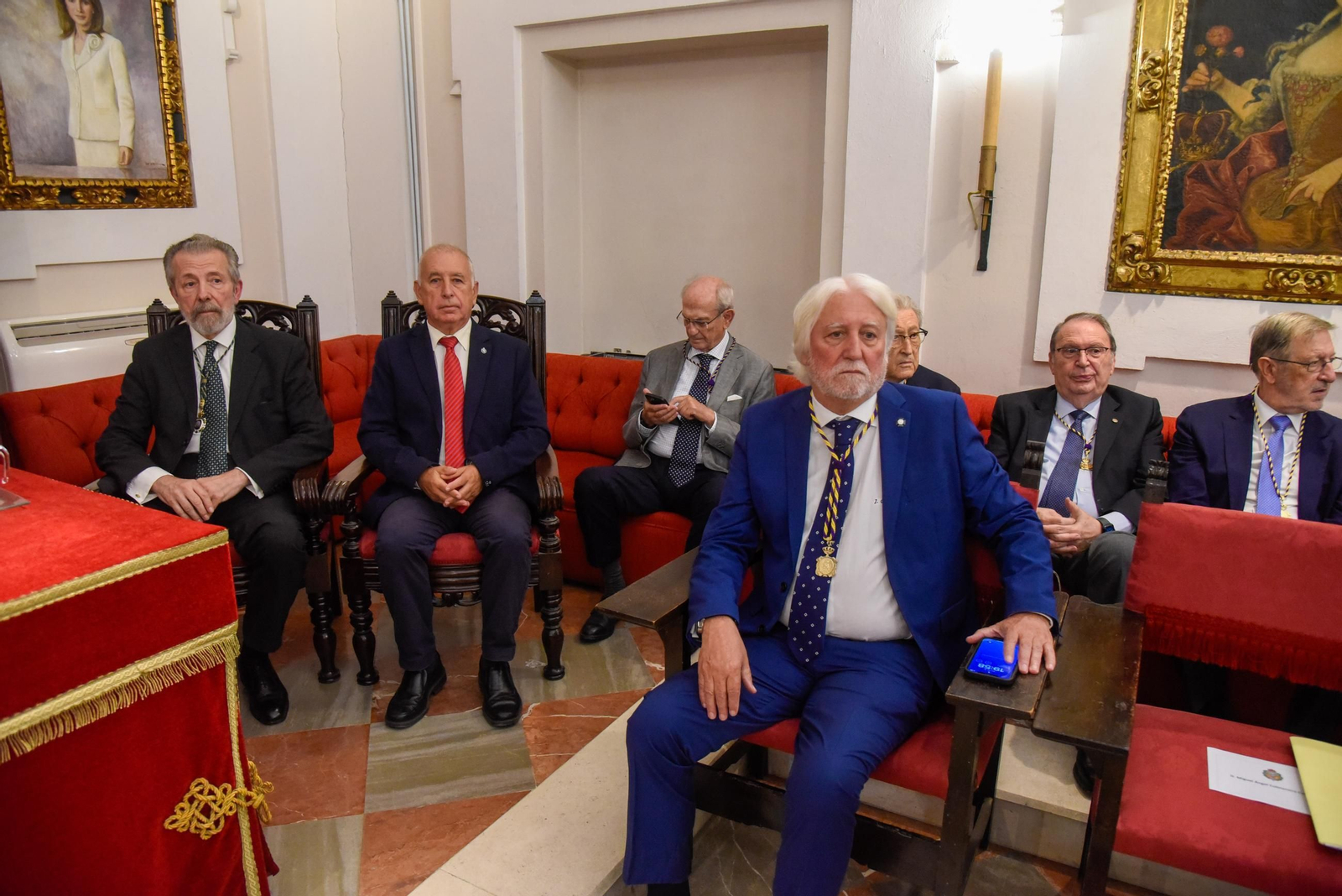 La Academia de Medicina de Sevilla recepciona a tres nuevos académicos correspondientes