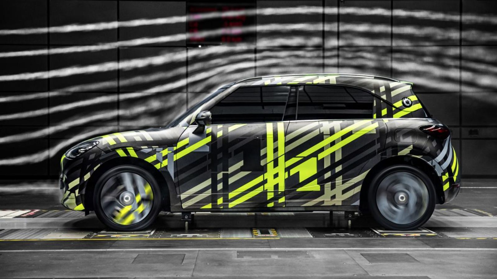 El lanzamiento comercial del Smart #1, ya en fase final de pruebas, se producirá a finales de este año.