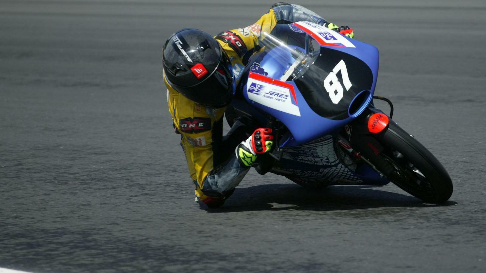Fau Cañero, rodando con los colores del Circuito de Jerez en Estoril.