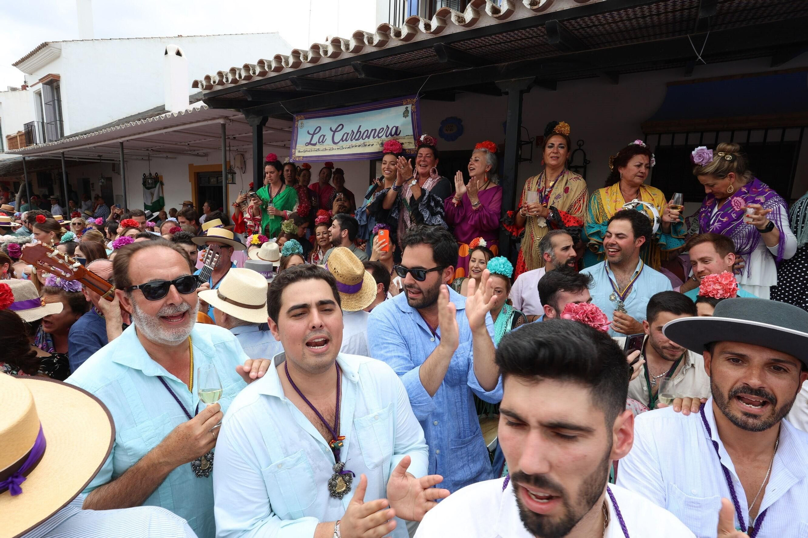 La Hermandad del Rocío de Jerez se presenta ante la Virgen