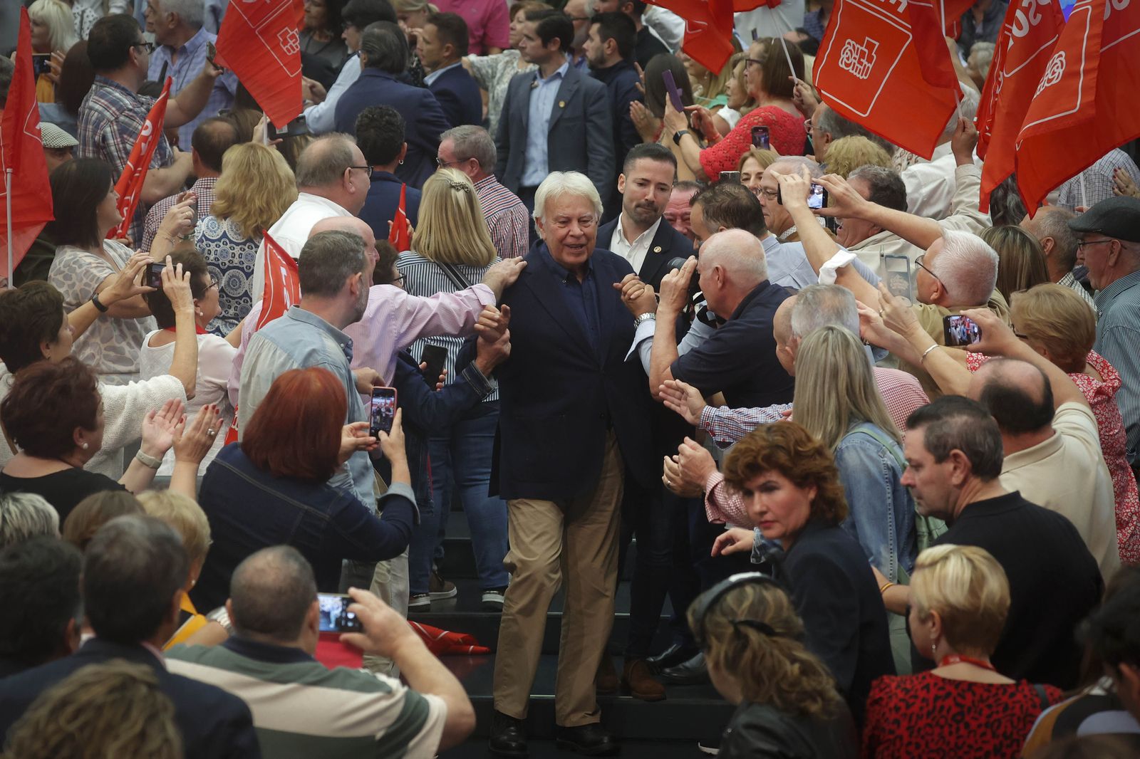 las imágenes del acto del PSOE en Sevilla