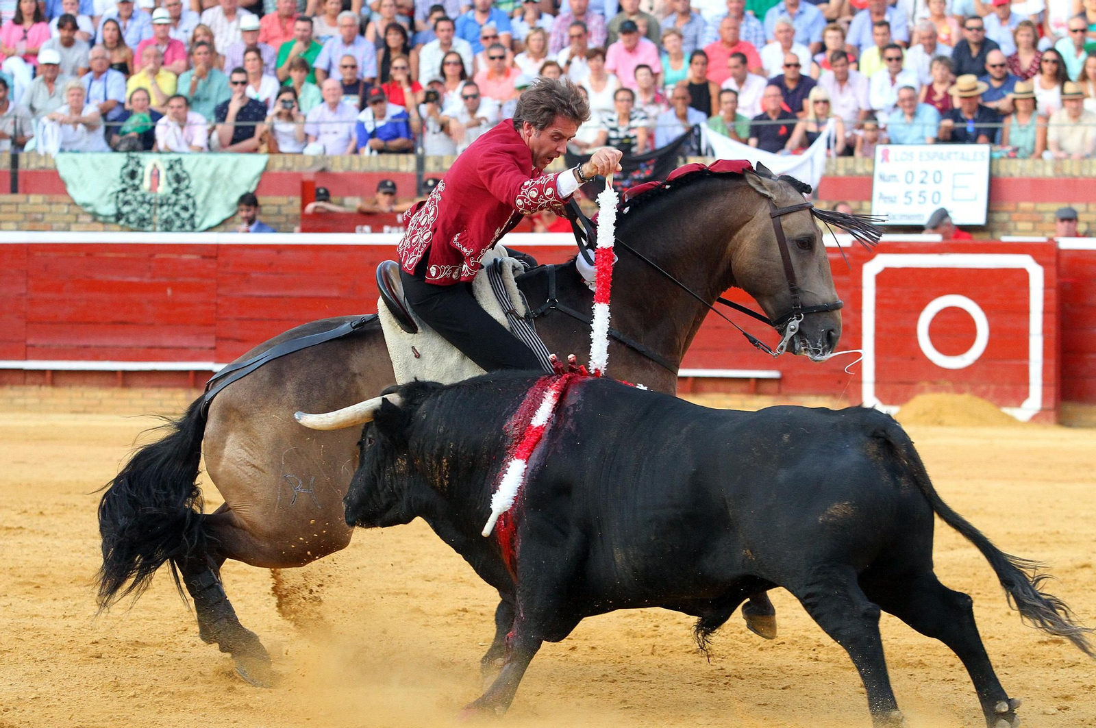 Imágenes de la corrida de rejones de Pablo Hermoso de Mendoza, Andrés Romero y Lea Vicens.