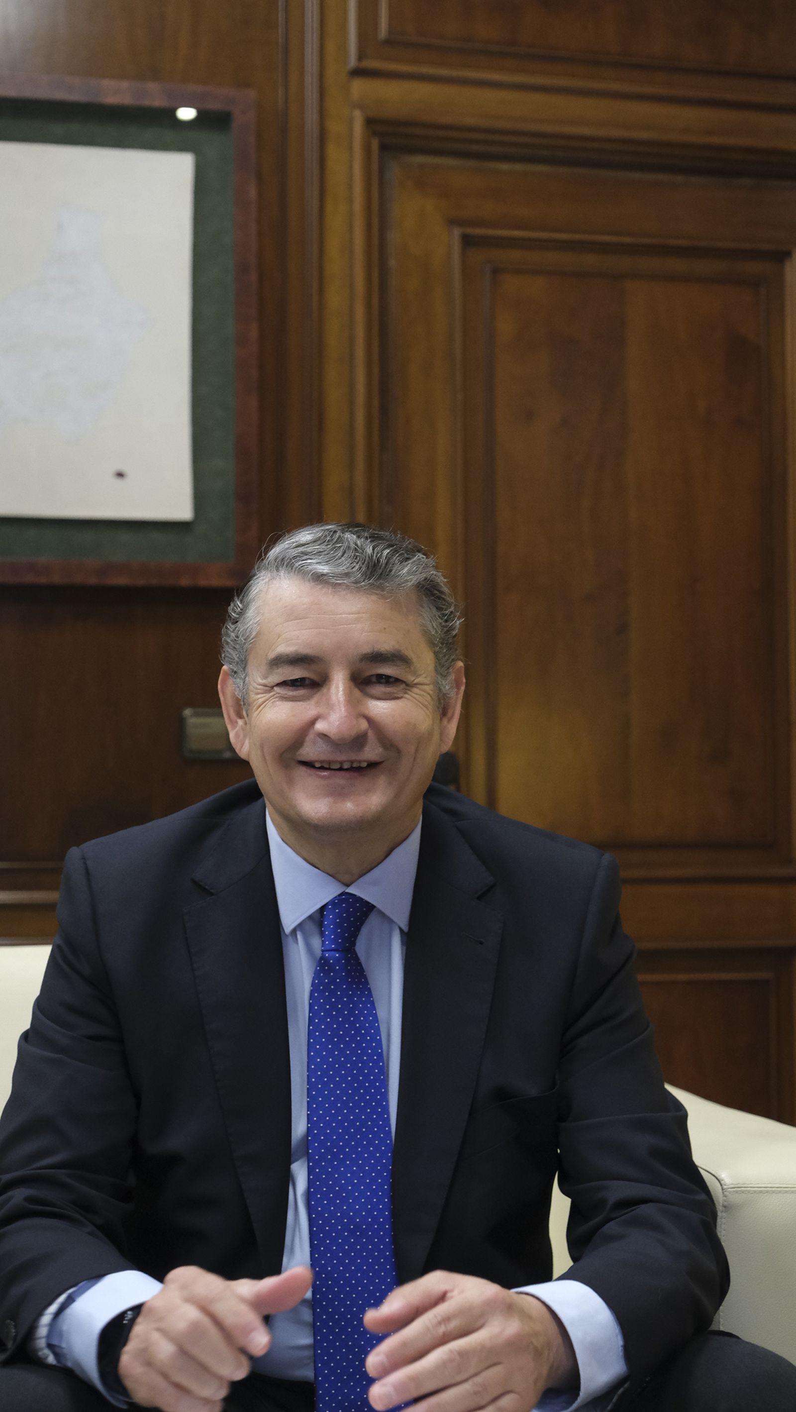 Imágenes de la visita del Consejero de Presidencia, Antonio Sanz, a la Diputación de Almería