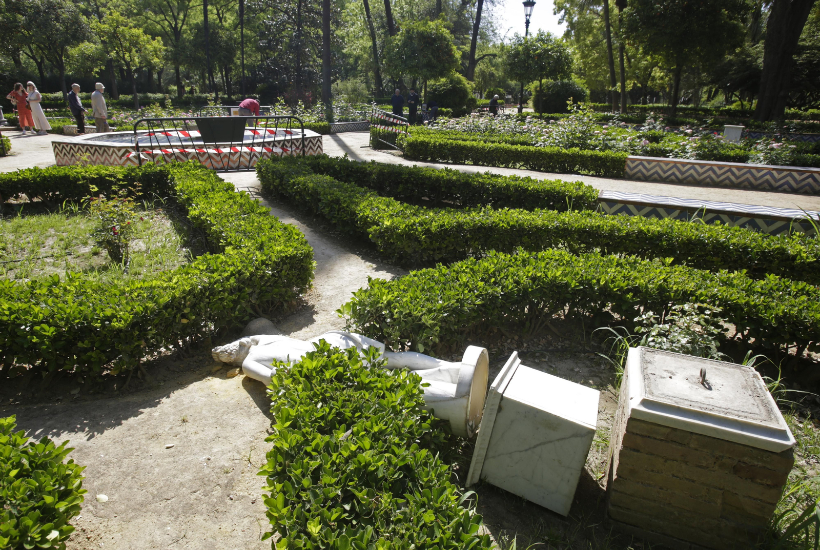 Destrozos en el Parque de María Luisa