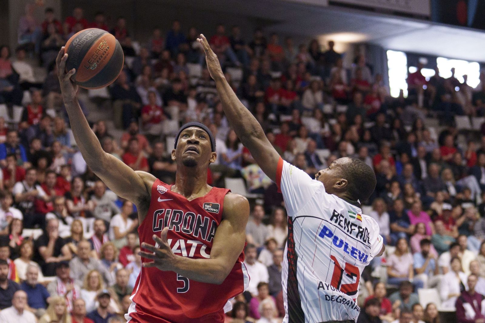 Las mejores imágenes del Basquet Manresa-Covirán Granada
