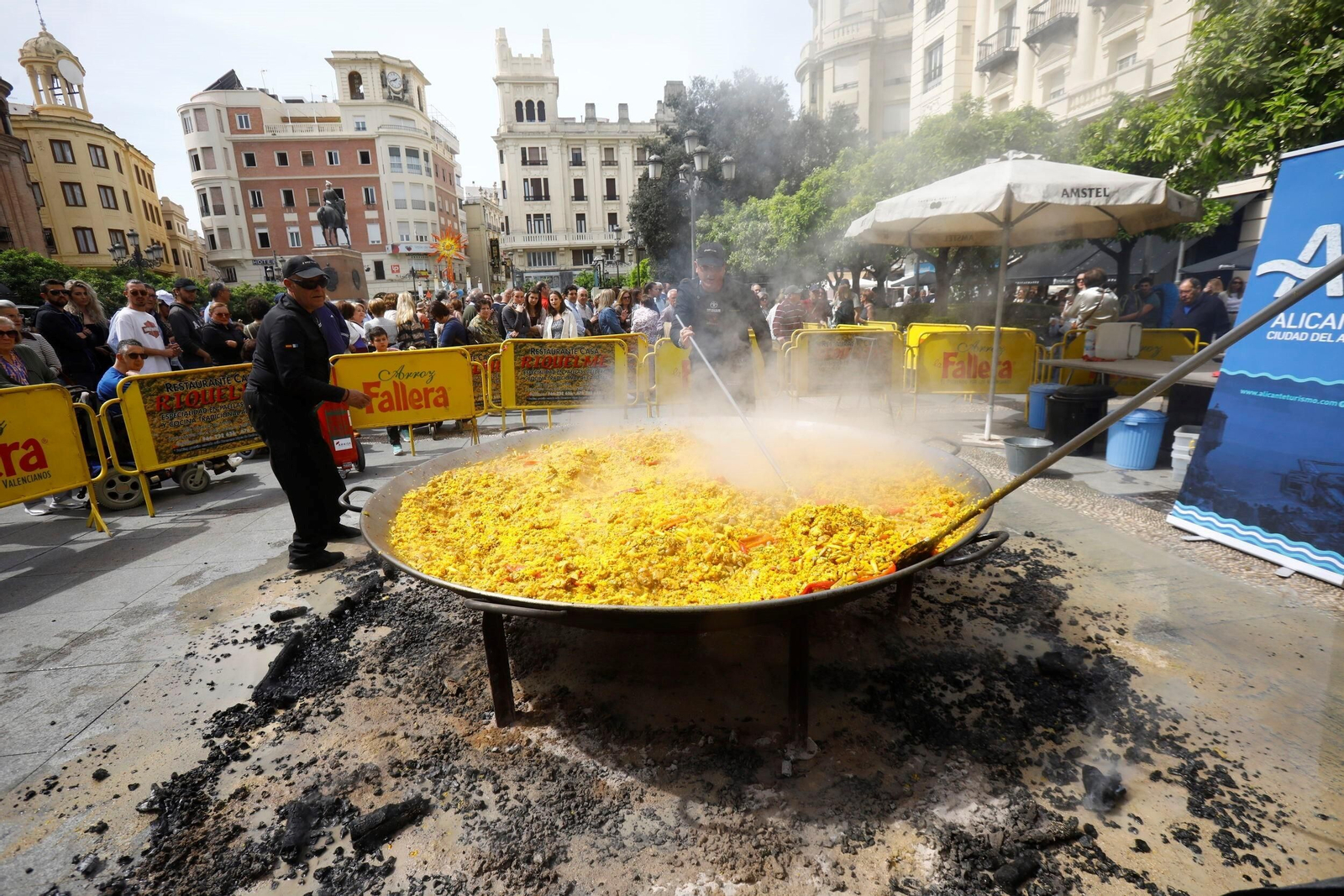 La Fiesta de las Fogueres de Sant Joan de Alicante en Córdoba, en imágenes