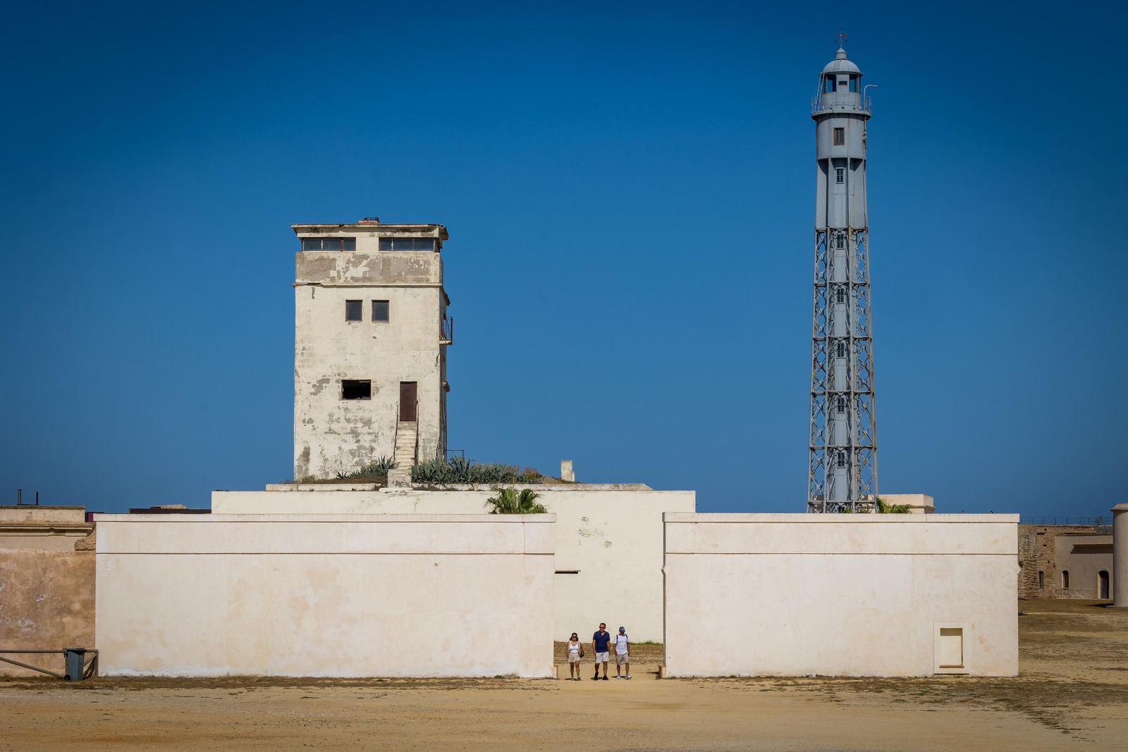 Imágenes del estado del castillo de San Sebastián de Cádiz