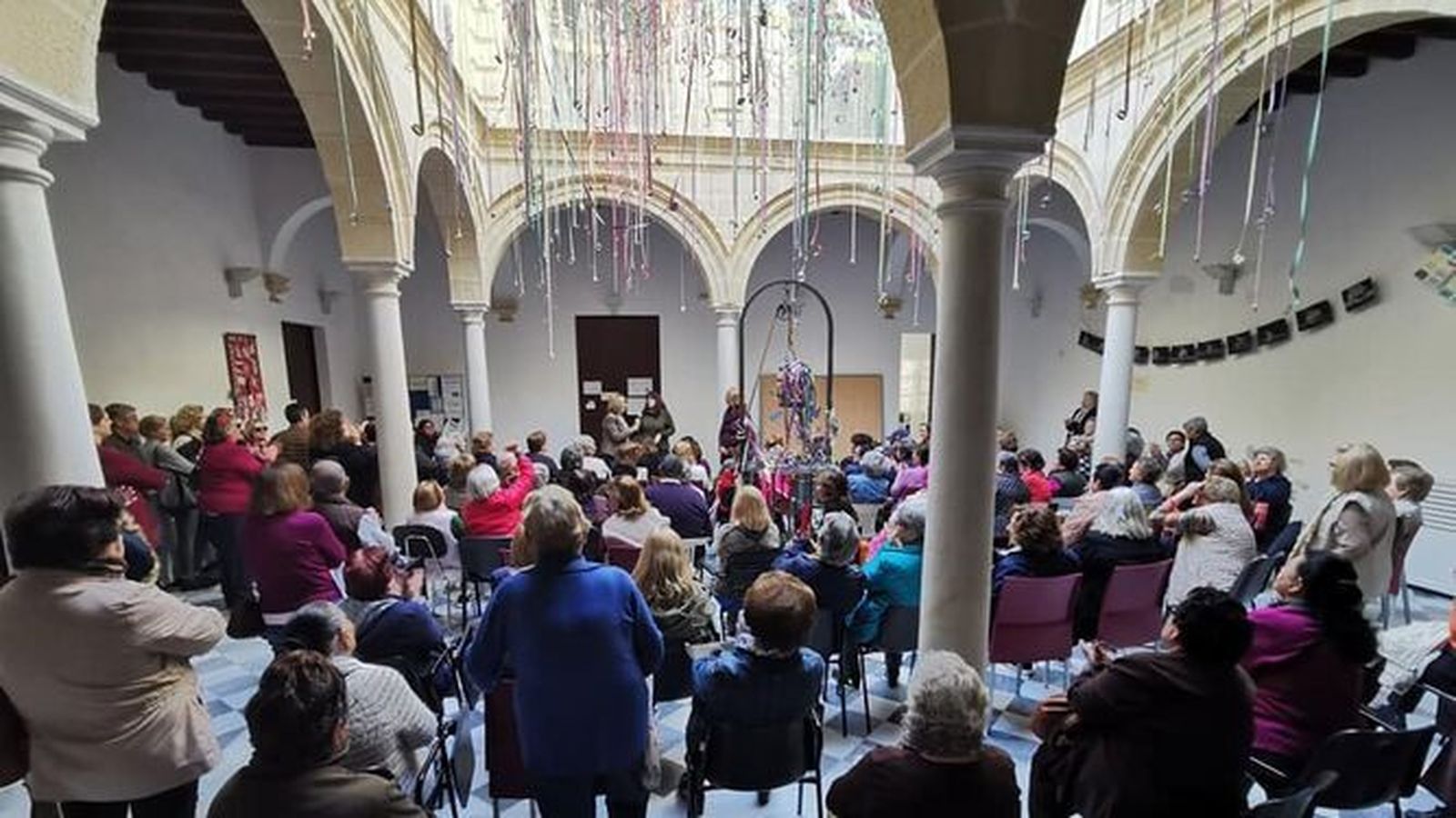 Una de las últimas actividades celebradas en la escuela de mayores de Purullena.
