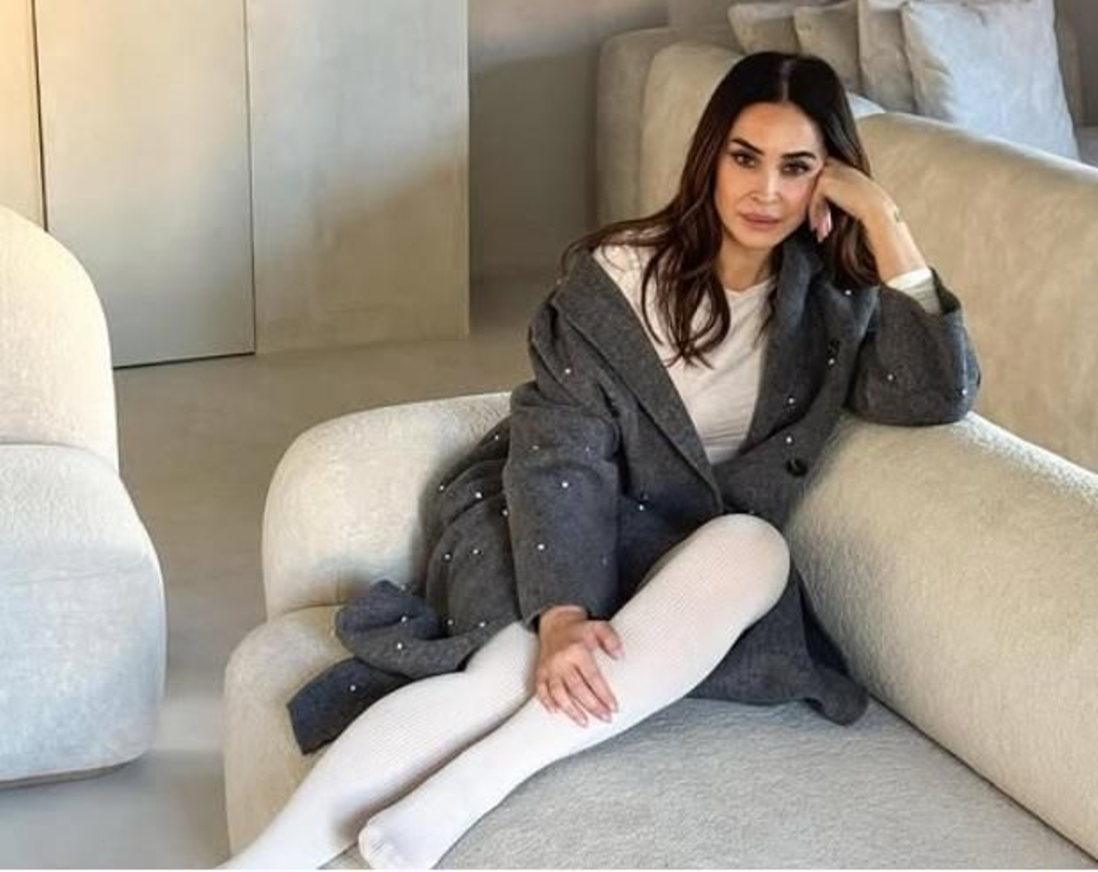 Acaba de llegar a Lefties el conjunto de punto cómodo, calentito y favorecedor que las más estilosas llevan con abrigo largo. Acaba de llegar a Lefties el conjunto de punto cómodo, calentito y favorecedor que las más estilosas llevan con abrigo largo.