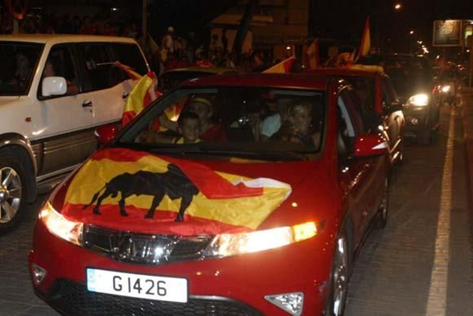 Nadie se quedó en casa para celebrar el triunfo de la selección en Sudáfrica

Foto: Paco Guerrero/Vanessa Perez