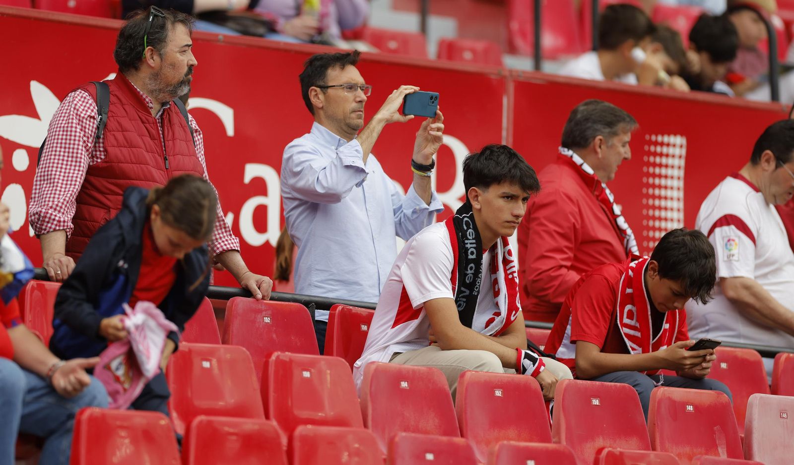 Búscate en las fotos del Sevilla FC - Leganés