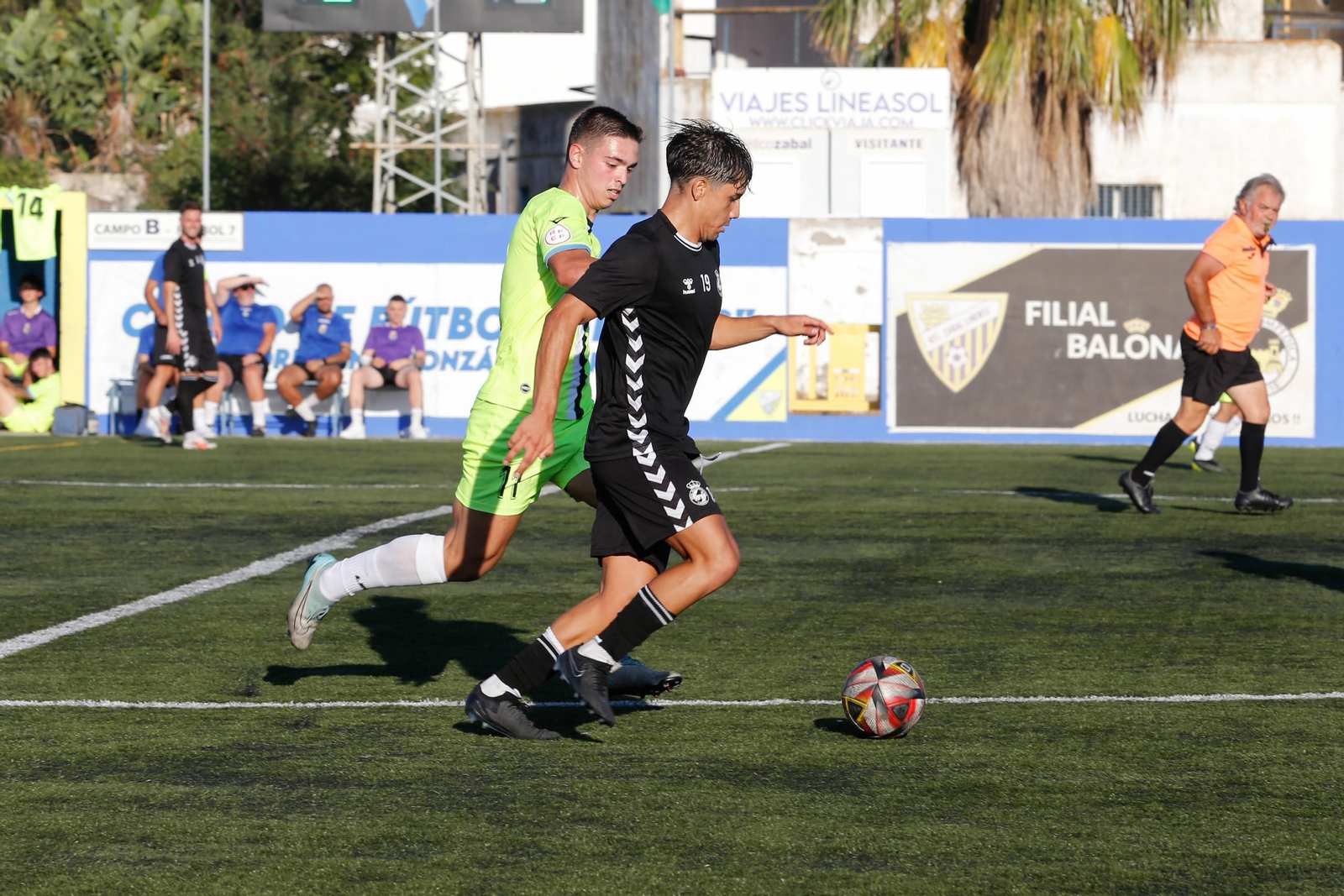 Las fotos del amistoso Balompédica-Balona B